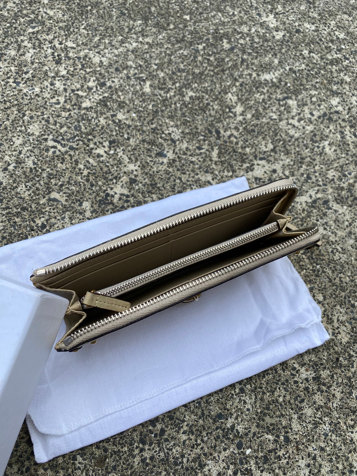Chloe Paddington Long Wallet Light Cream