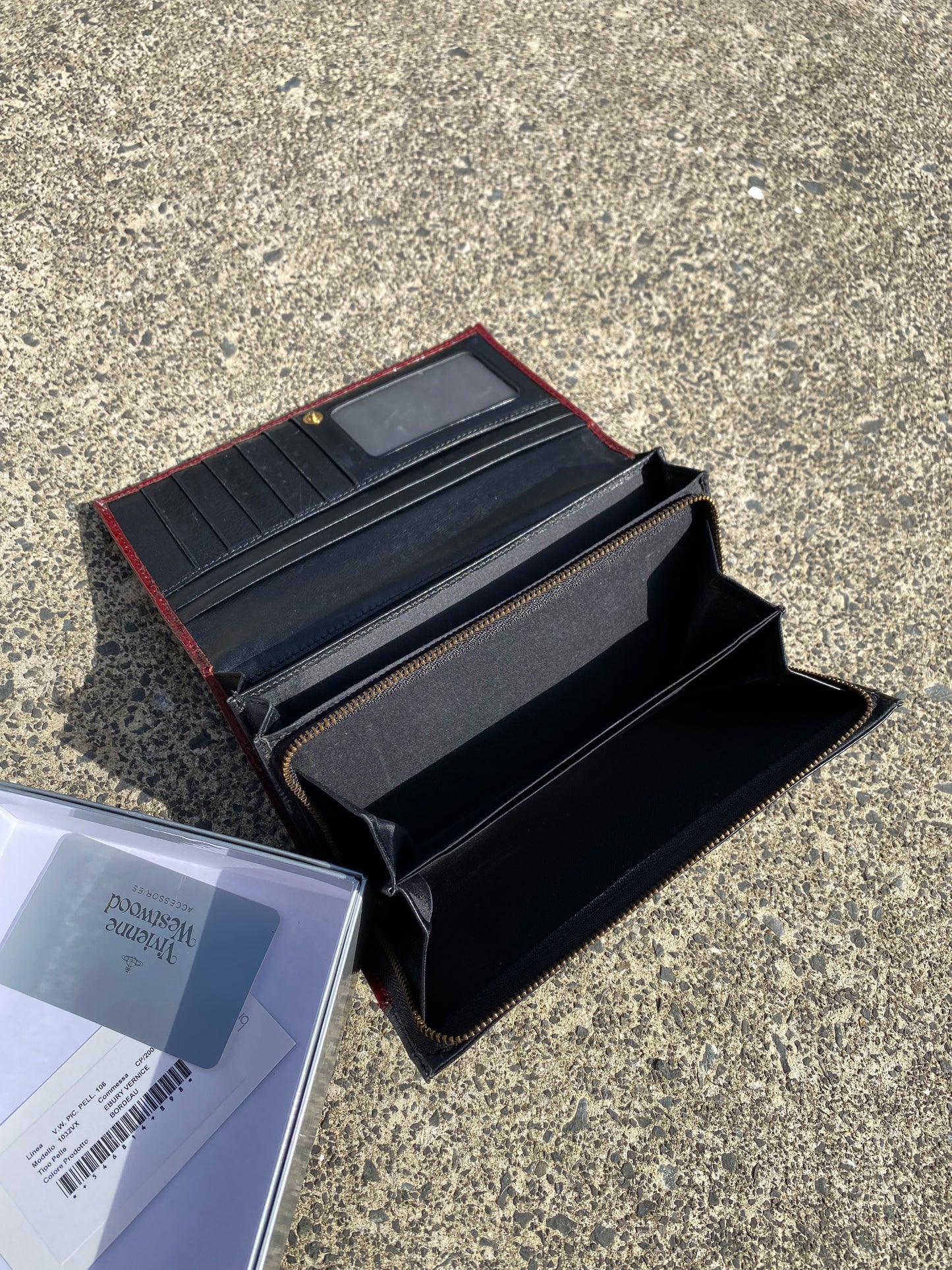 * Vivienne Westwood Red Wine Bubble Orb Wallet